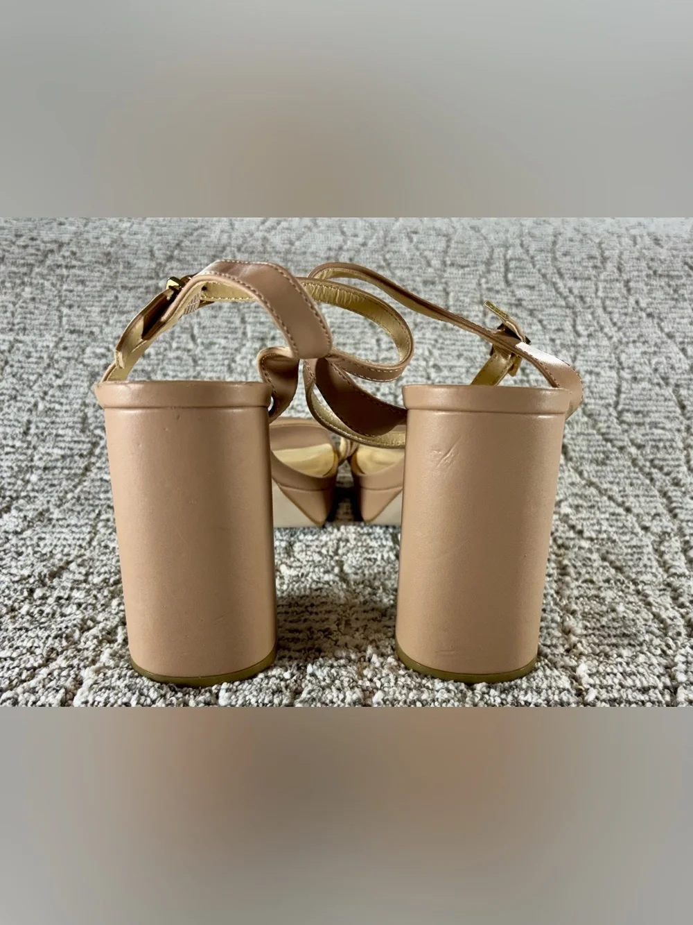 NEW Sole Society Women’s Size 10 Beige Block Heel Sandals